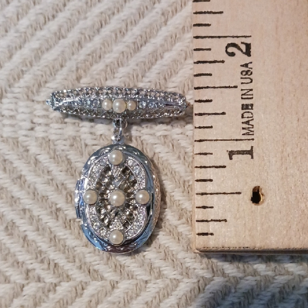 VTG Silver and Pearl Dangle Locket Brooch